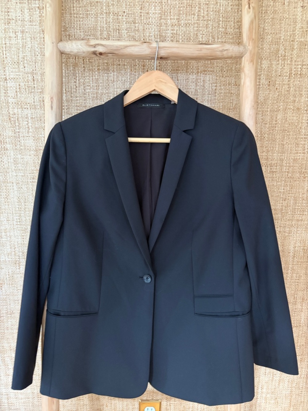 Elie Tahari Classic Black Women's Blazer - Tailored Single-Button Jacket